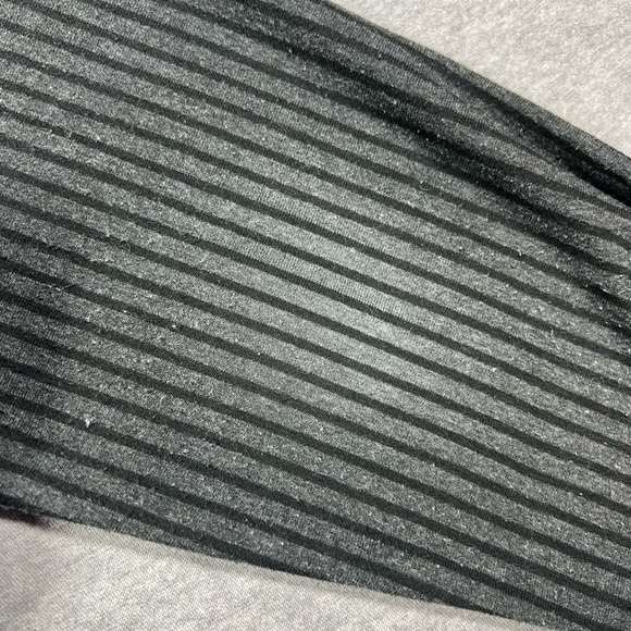 Diane Von Furstenberg DVF Concepts Top Button Down Gray Striped Small Vintage - Picture 8 of 9